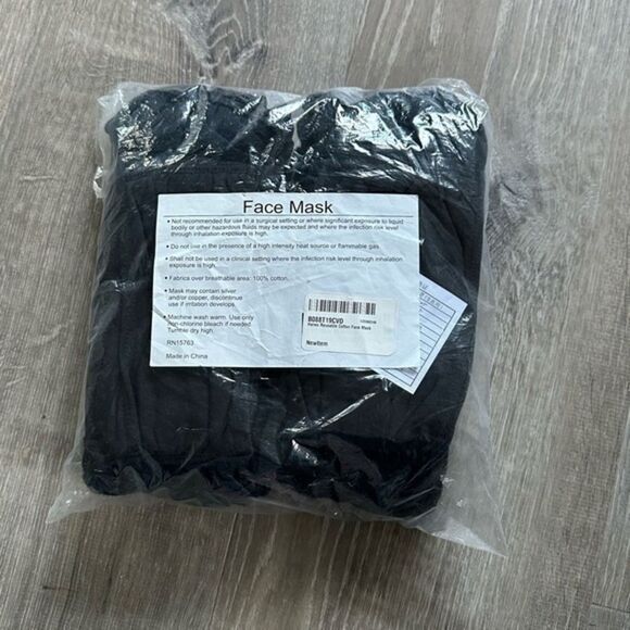 Hanes Accessories - Hanes Black Face‎ Masks - NEW in Package 50 masks
